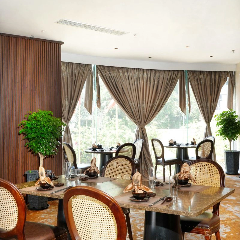 Dining Experience at Full Moon Restaurant – Ba Dinh | Hanoi