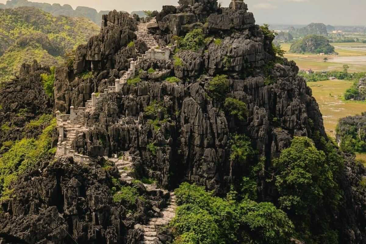Exploring Mua Caves is a must-do activity when visiting Ninh Binh