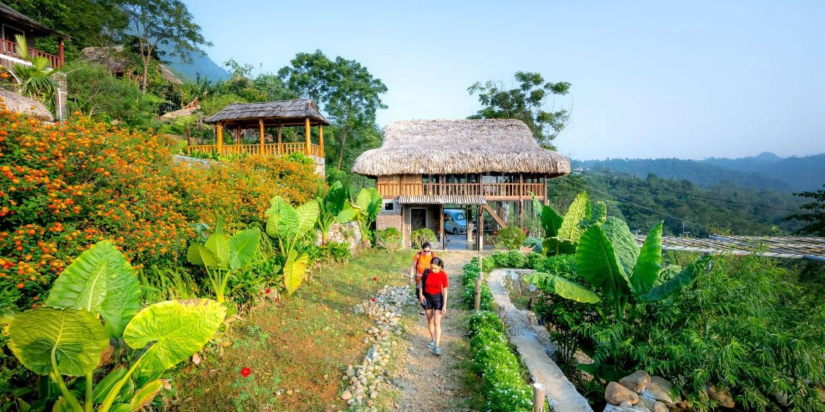 Pu Luong lush mountain scenery