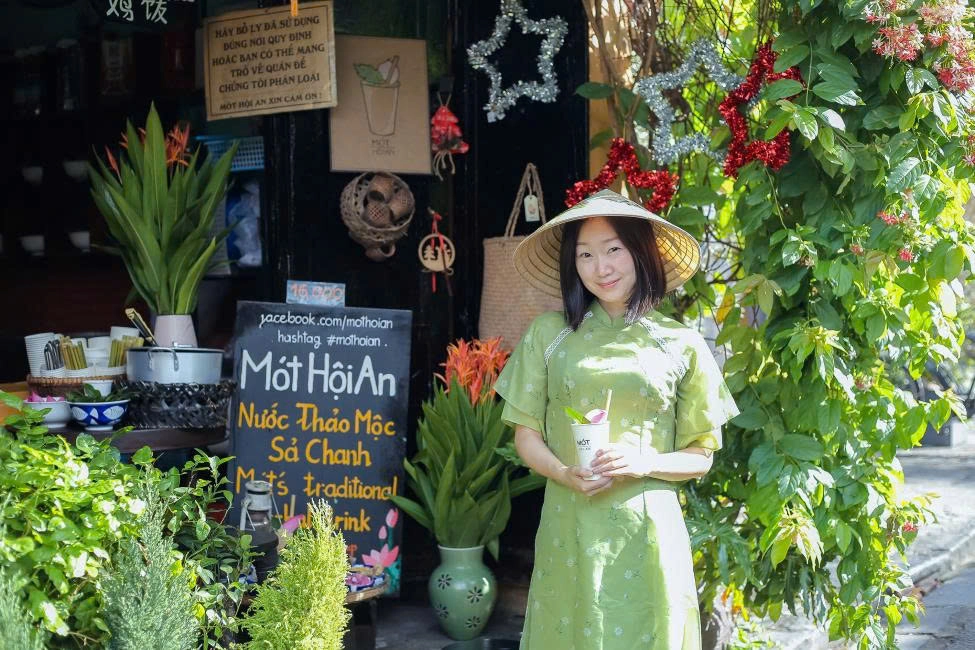 Day Tour | Private Photoshoot & Guided Walking Experience in Hoi An