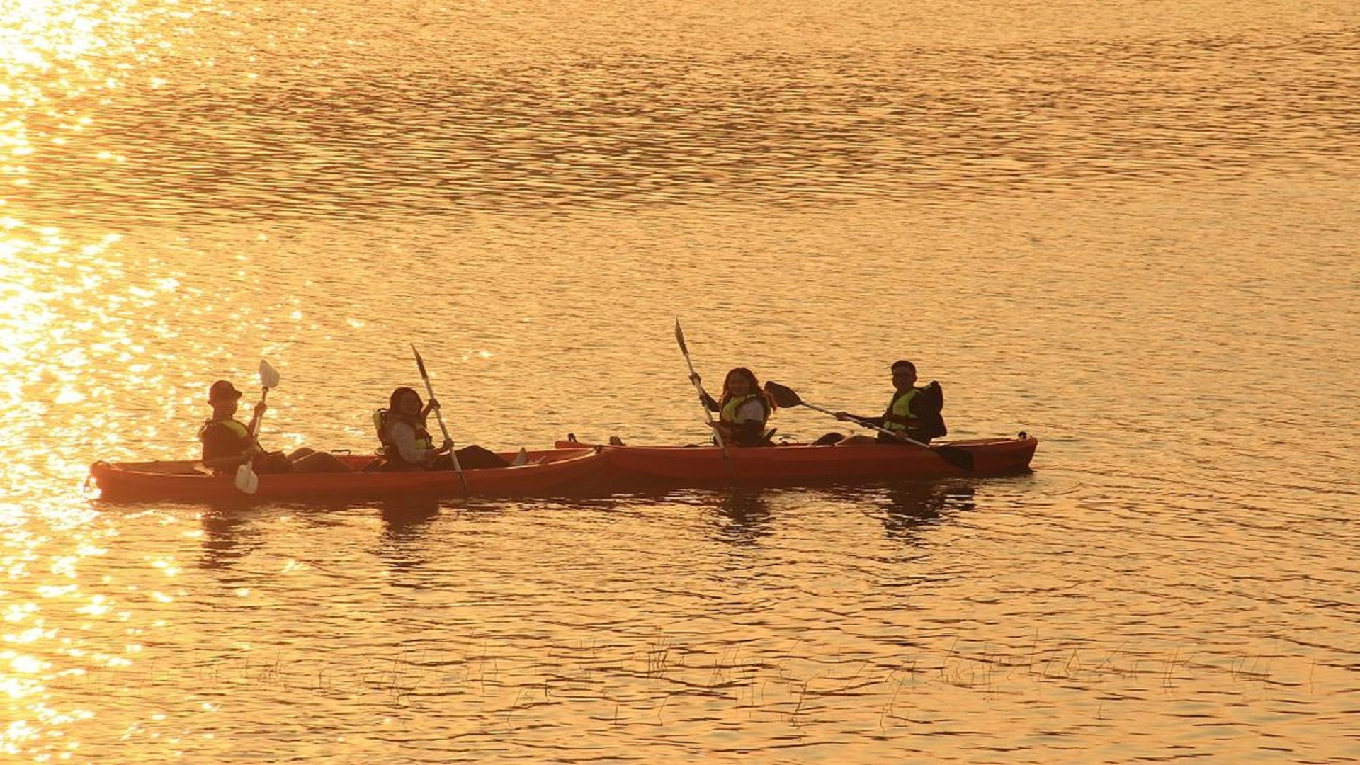 Half Day Tour | Tuyen Lam Lake Sunrise/Sunset Kayaking in Da Lat