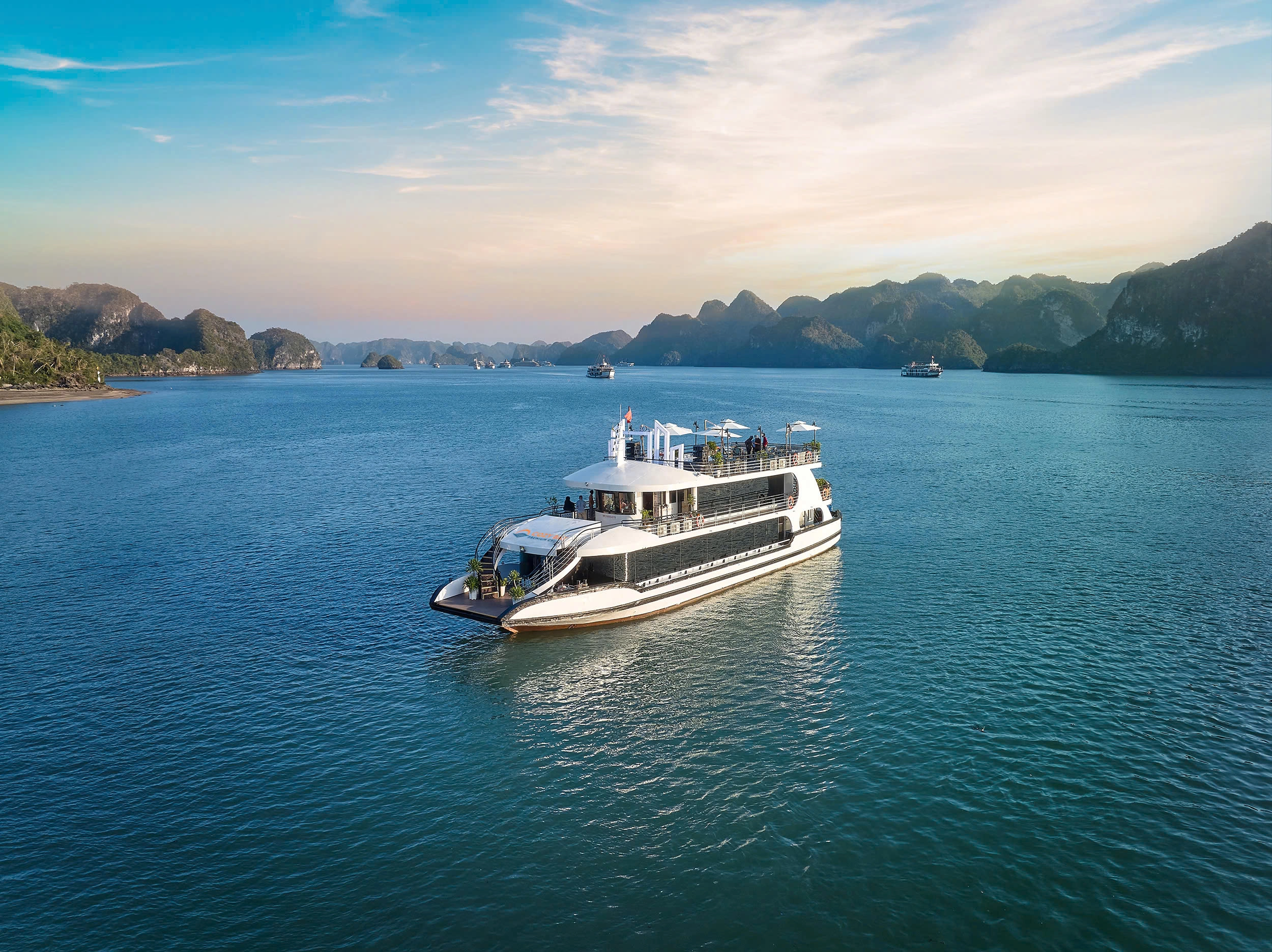 Day Tour | Explore Ha Long Bay aboard the 5-star Cozy Bay Premium Cruise