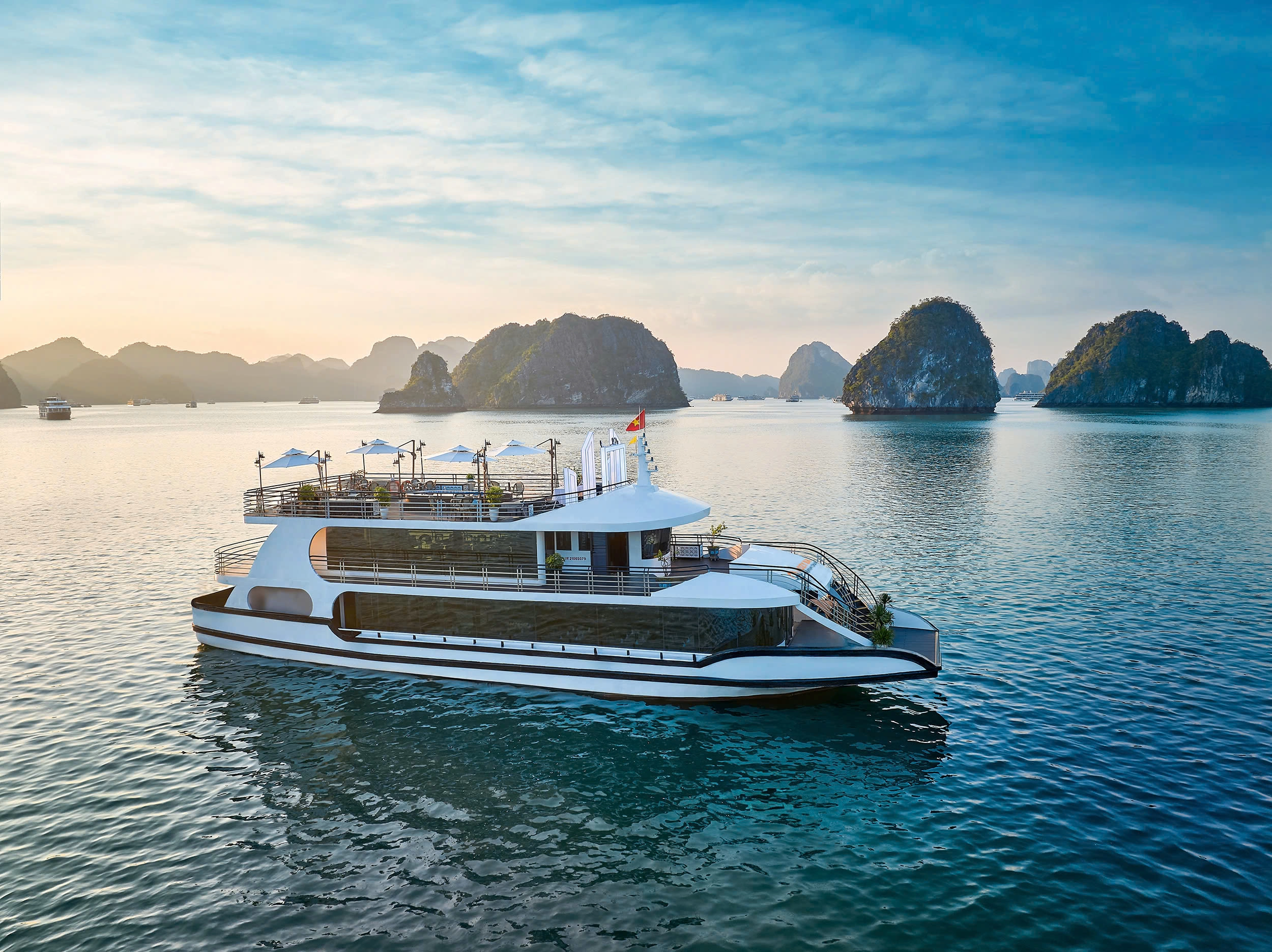 Day Tour I Experience Cozy Bay Premium Cruise 5* in Ha Long