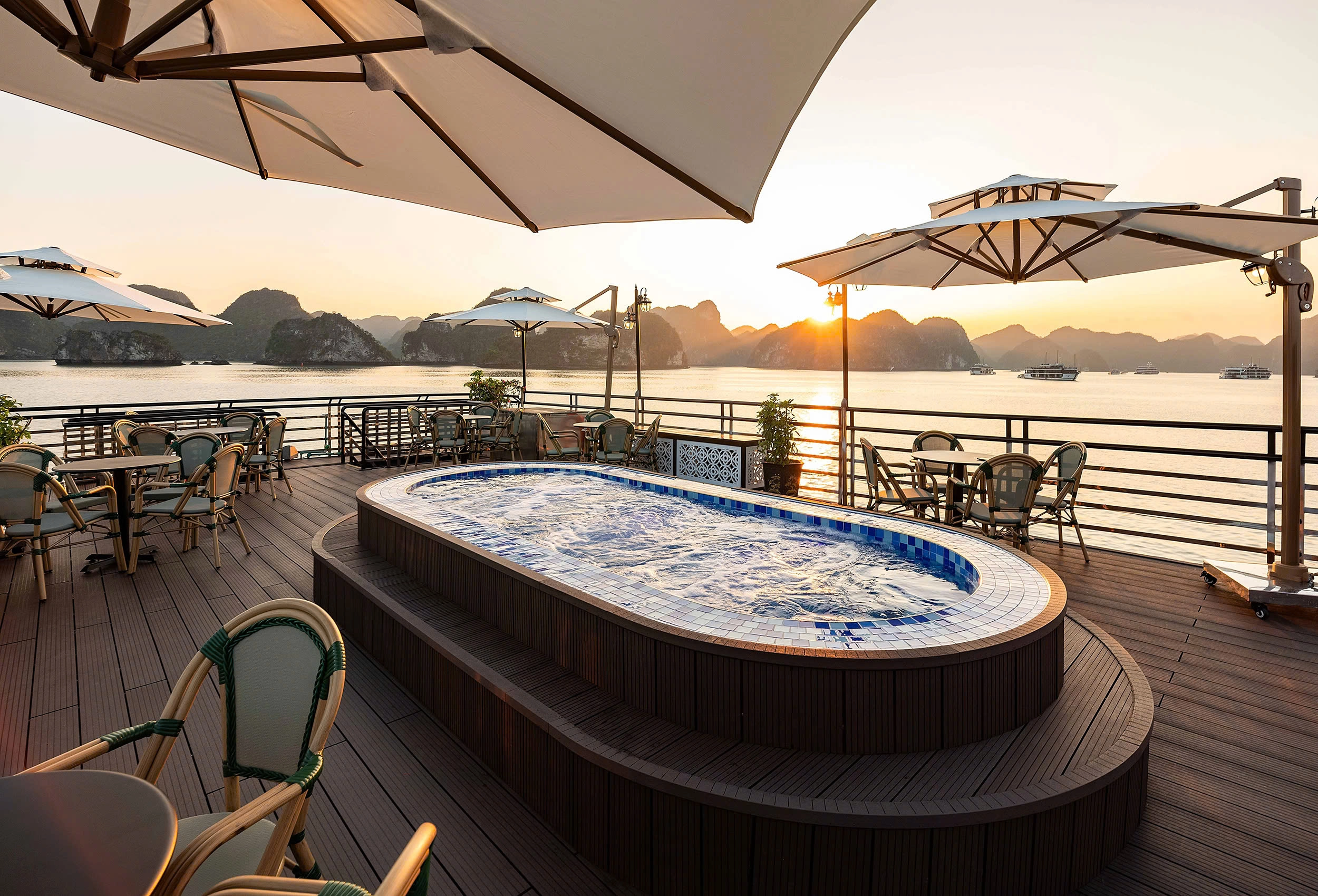 Day Tour | Explore Ha Long Bay aboard the 5-star Cozy Bay Premium Cruise