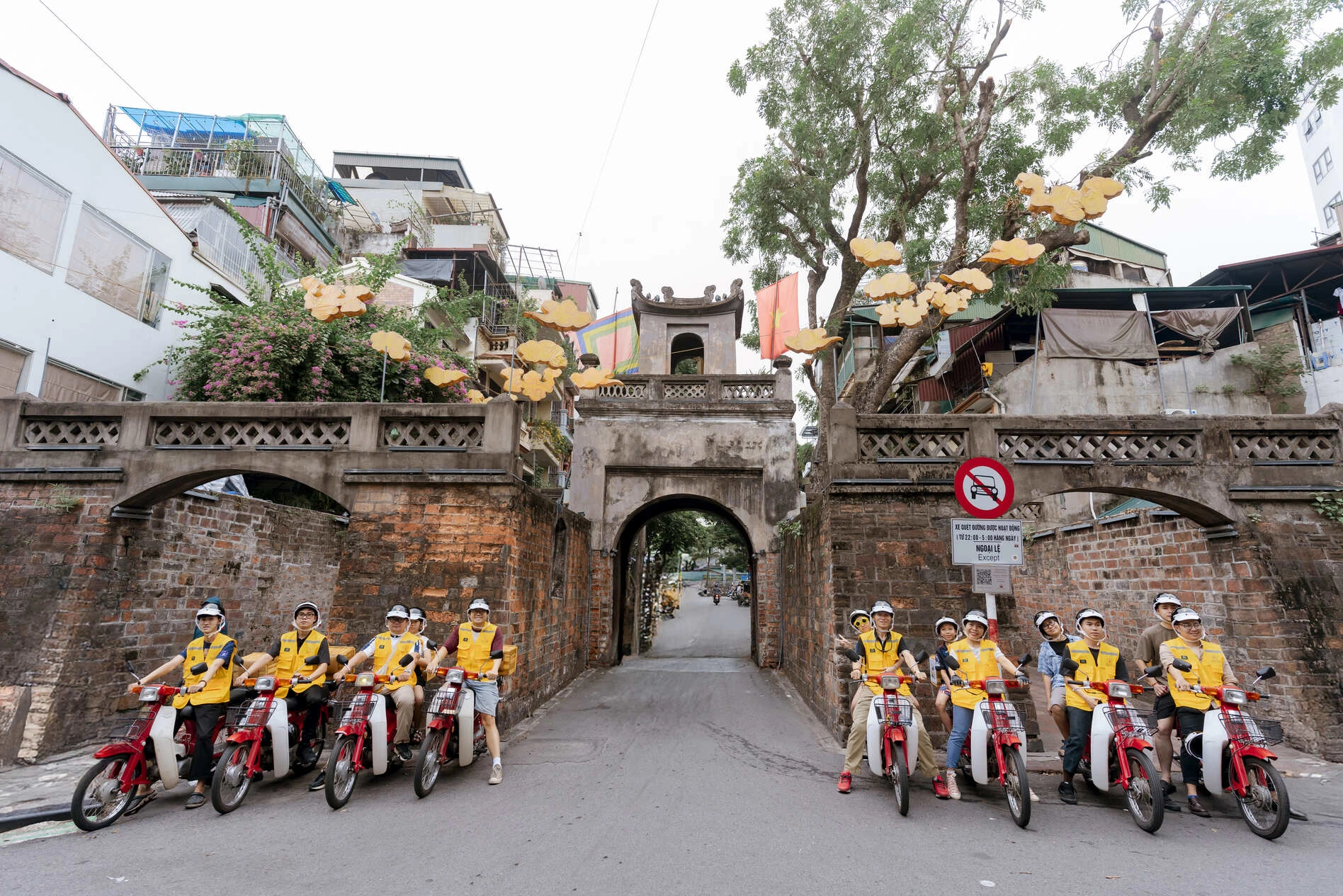 Day Tour | Afternoon Vintage Cub Motorbike Tour in Hanoi