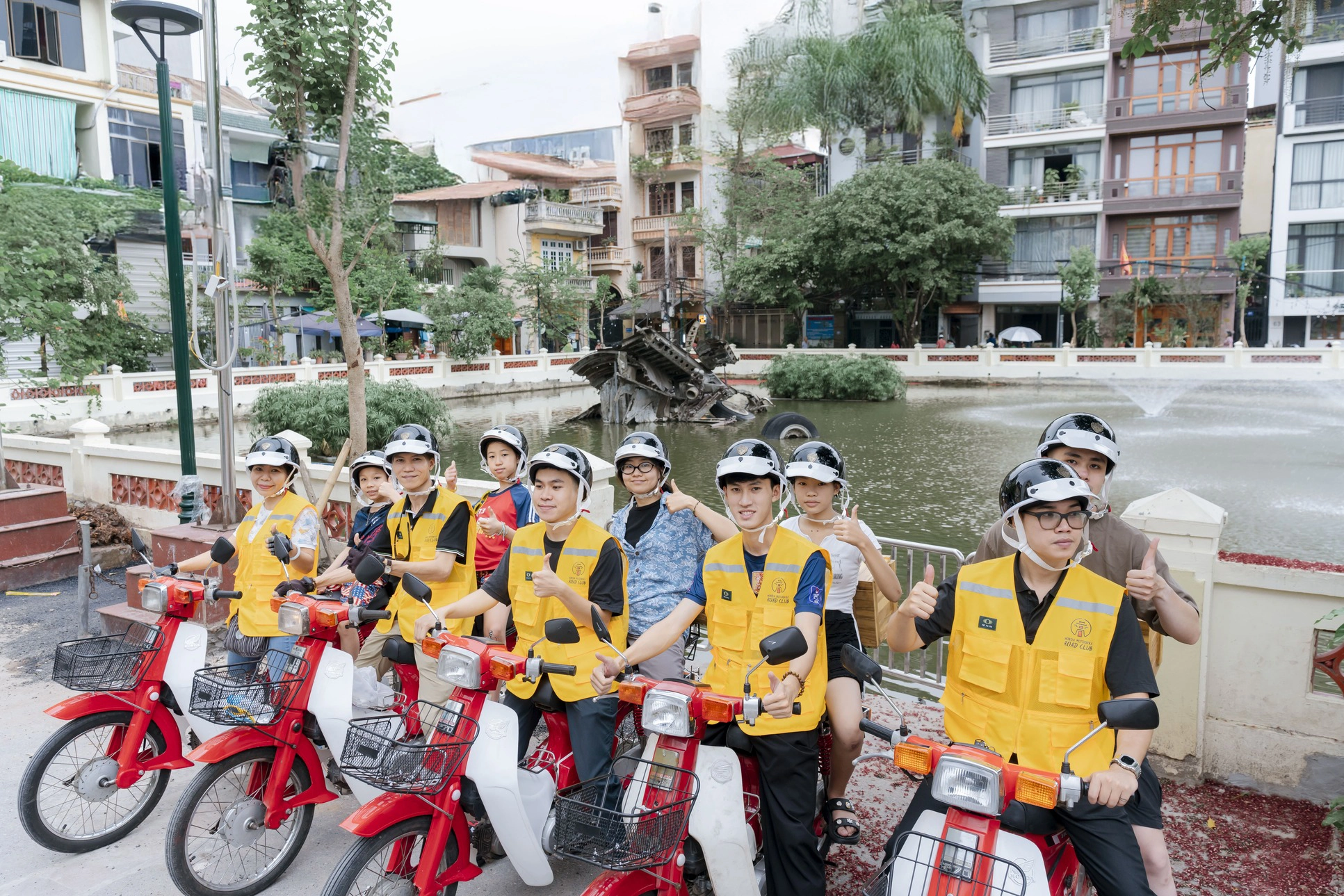 Day Tour | Afternoon Vintage Cub Motorbike Tour in Hanoi
