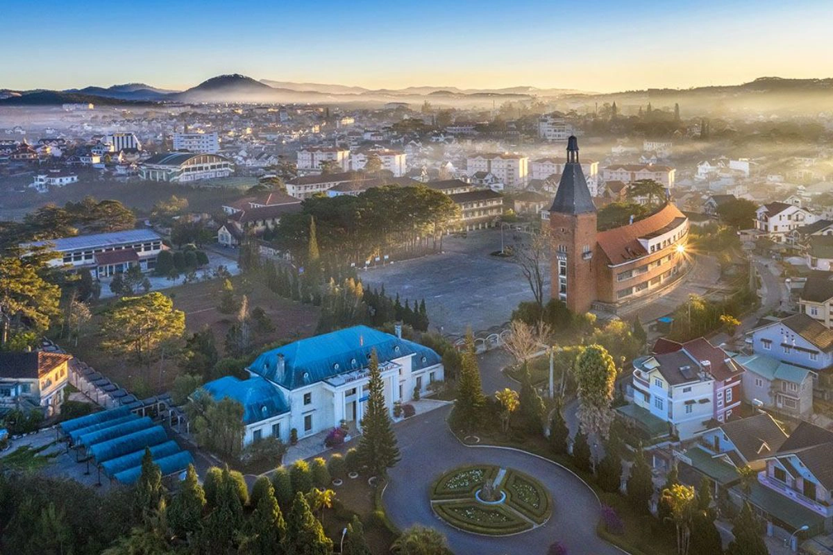 Da Lat offers a cozy mountain retreat with beautiful alpine scenery
