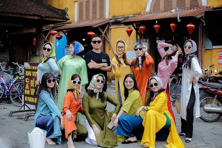 Day Tour | Private Photoshoot & Guided Walking Experience in Hoi An