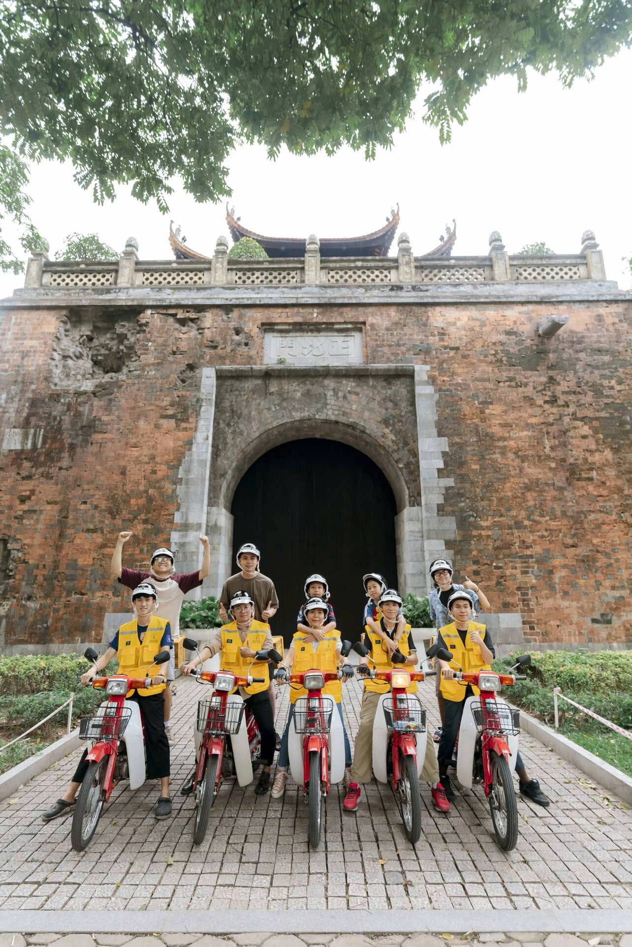 Half-day Tour | Vintage Cub Motobike Night Cravings in Hanoi