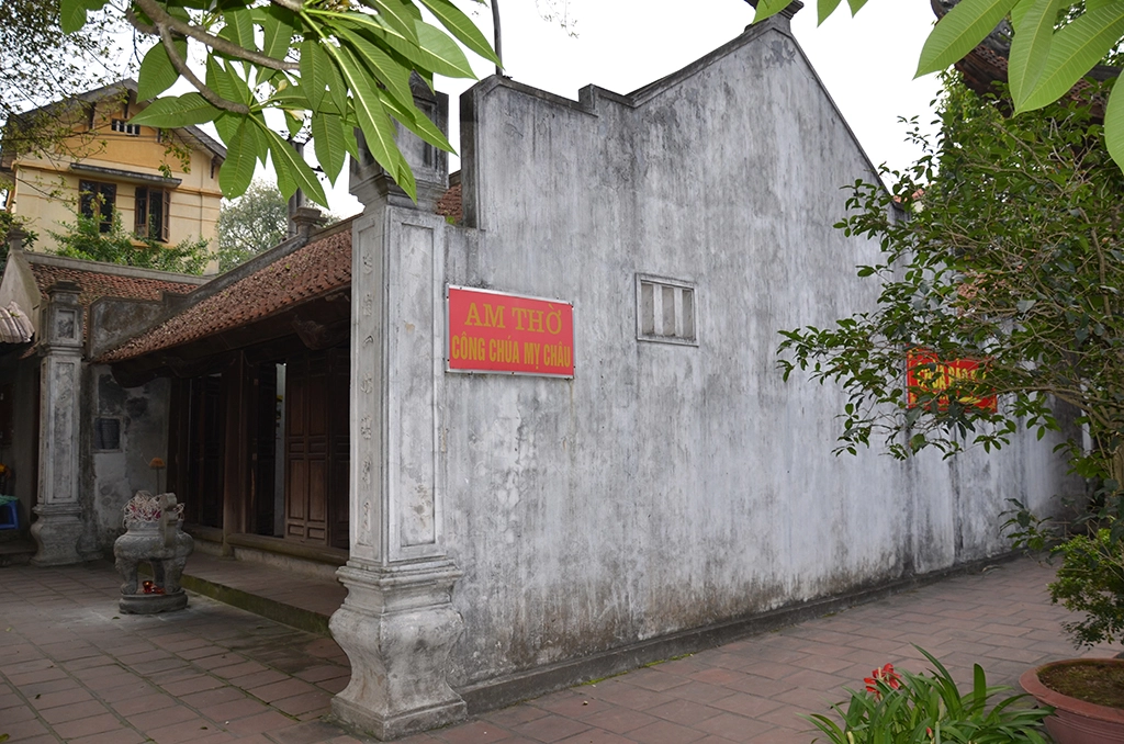 Day Tour | Explore Hanoi Countryside, Co Loa Citadel & Ancient Vietnamese History