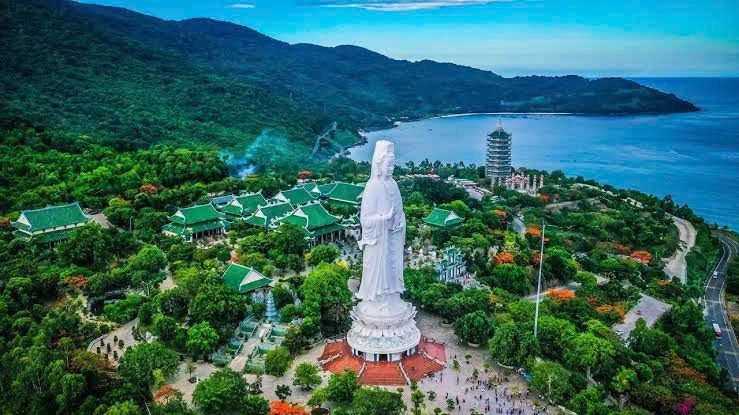 Day Tour | Son Tra Peninsula - Marble mountain - Hoi An Acient town From Da Nang (with Chinese guide option)