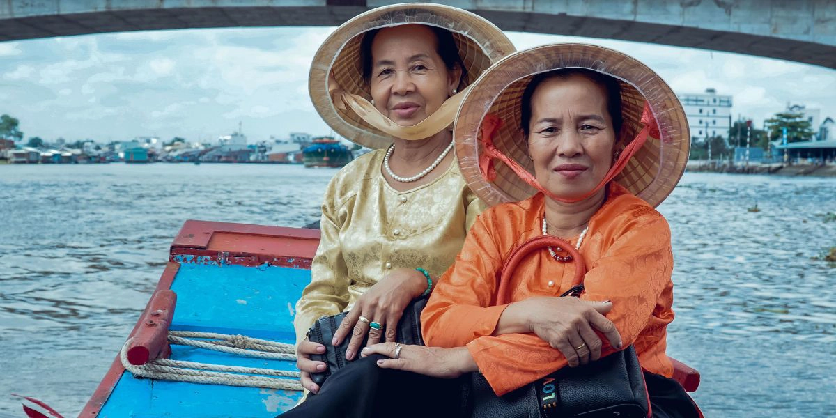Can Tho floating market morning