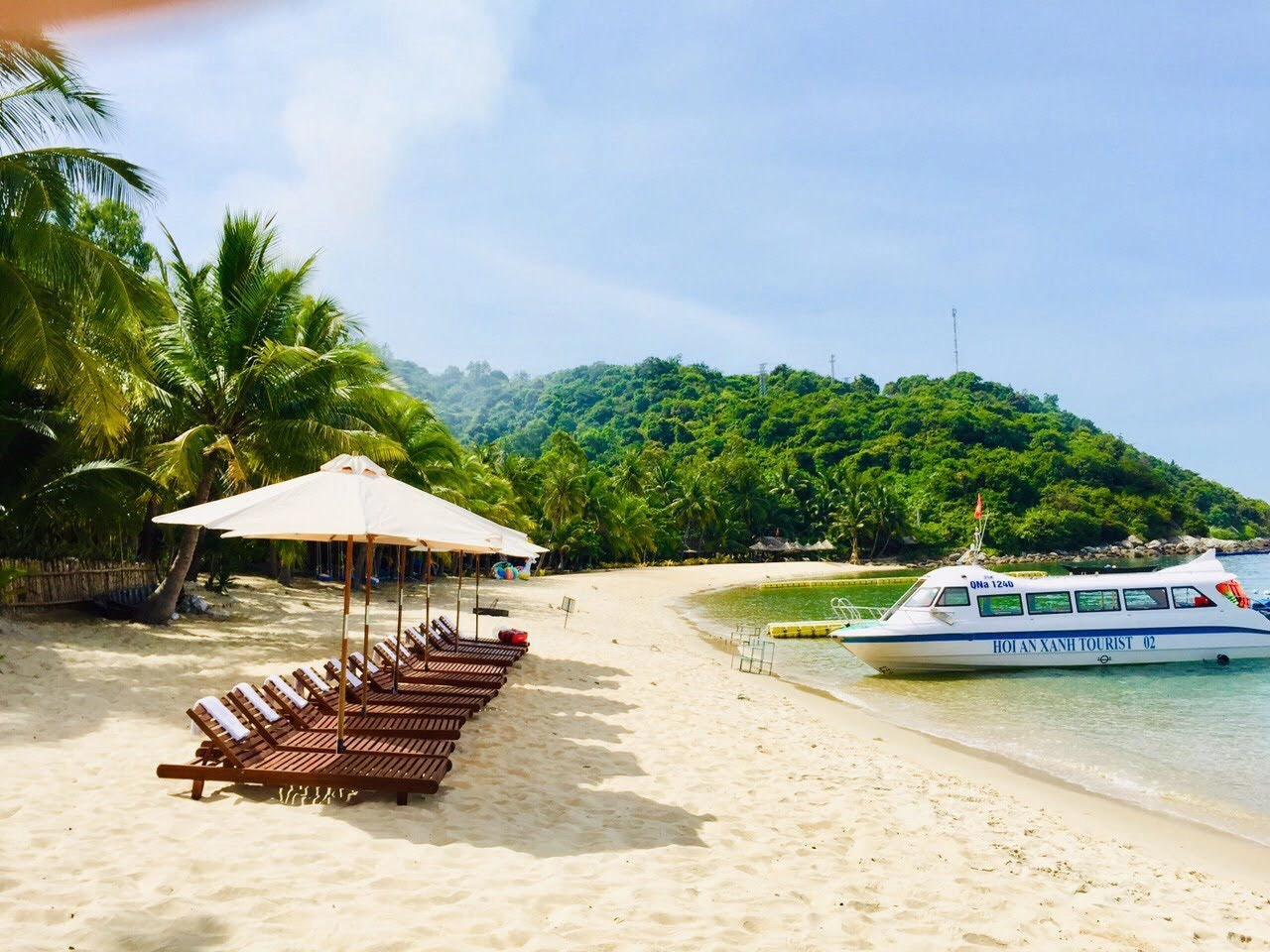 Day Tour | Cham Island Snorkeling & Seafood Discovery from Hoi An