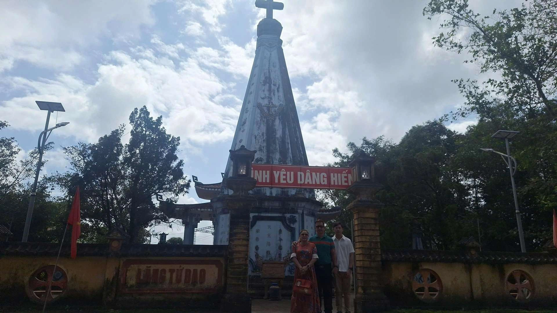  Full-day tour | Catholic Tour and La Vang in Hue