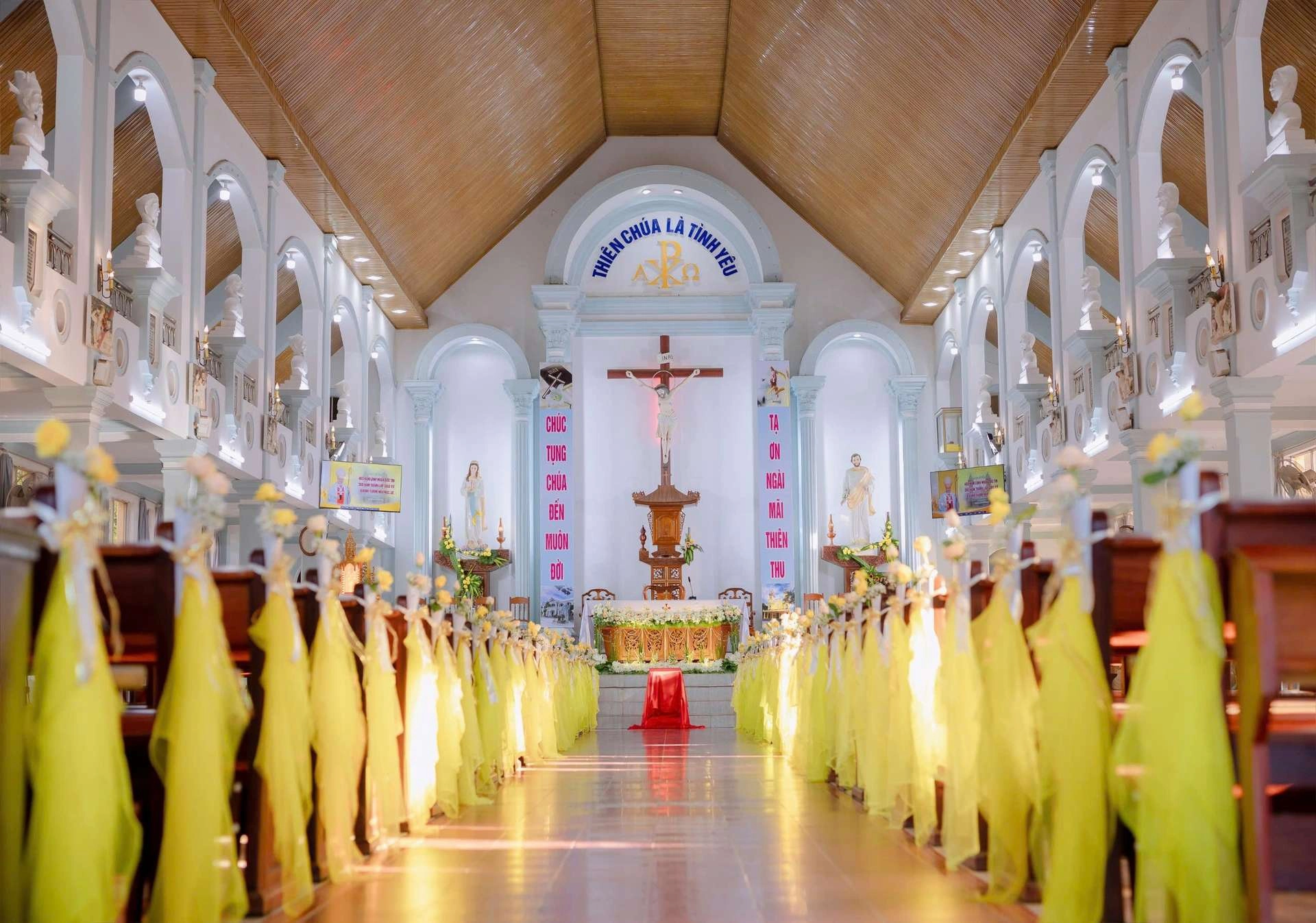  Full-day tour | Catholic Tour and La Vang in Hue