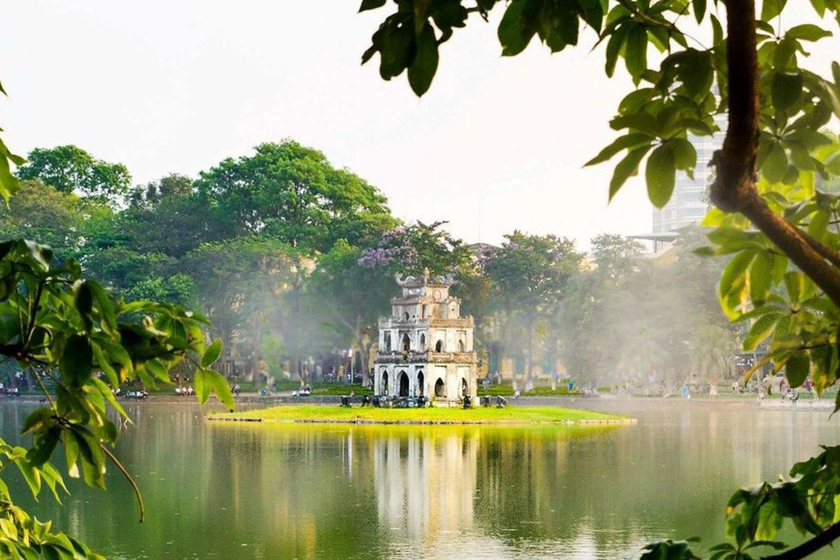Hanoi combines history, street food, and Old Quarter charm