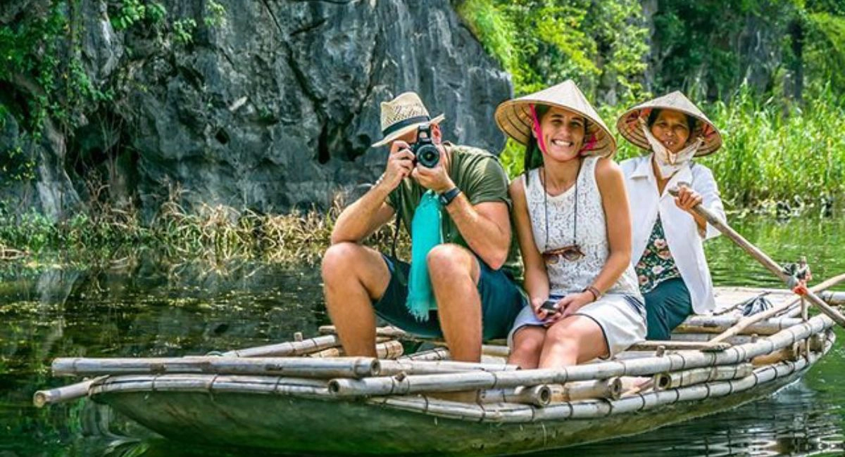 How to Find Reliable Local Guides in Ninh Binh