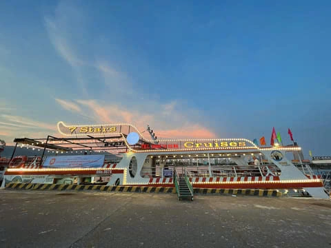 Han River Night Cruises By 7 STARS Cruise | Da Nang, Vietnam