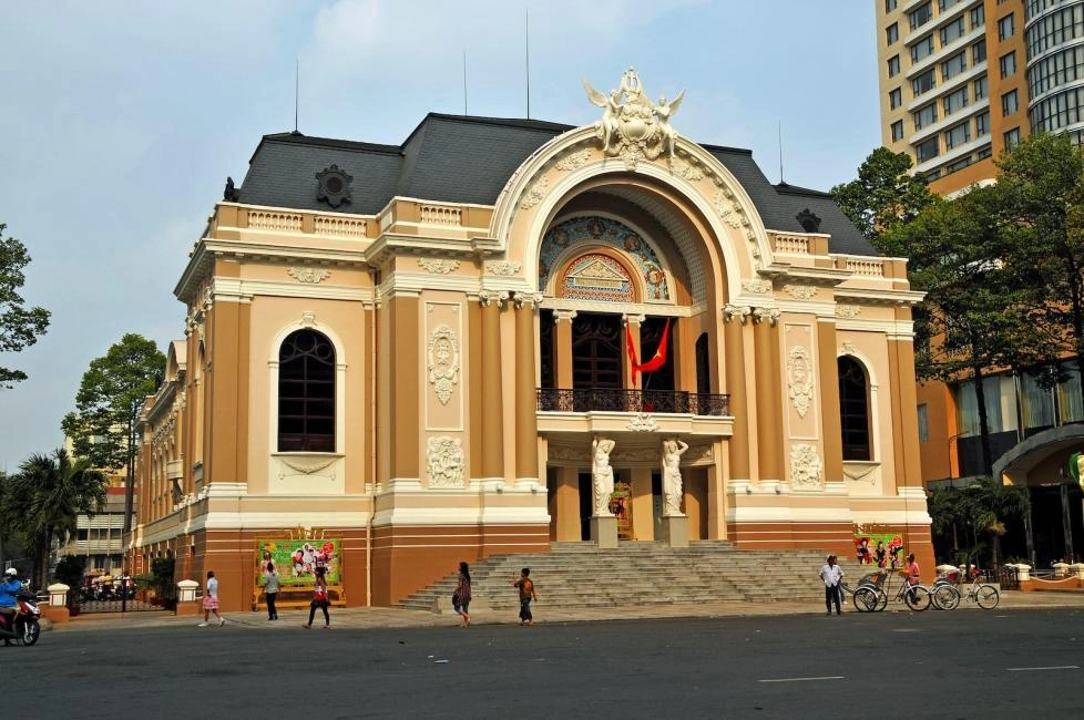 Day Tour | Explore Saigon Instagram Iconic with Aodai rental services | Ho Chi Minh