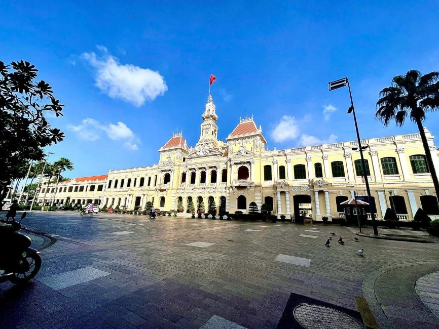 Day Tour | Explore Saigon Instagram Iconic with Aodai rental services | Ho Chi Minh