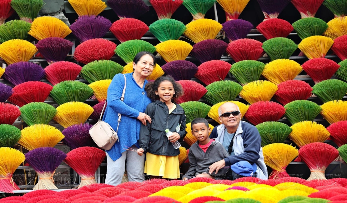 Private Tour | Incense Village, Hoa Lu Ancient Capital & Van Long Wetland from Hanoi