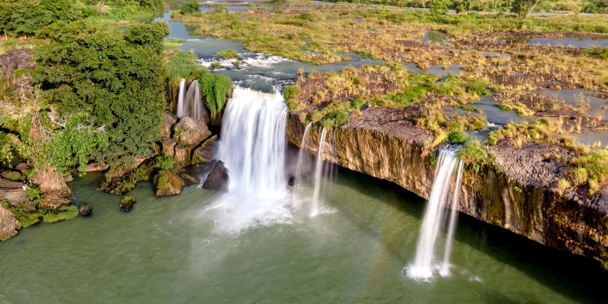 Dray Nur majestic waterfall