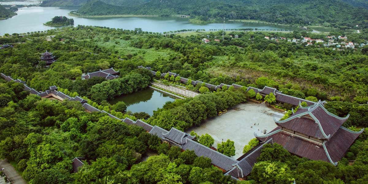 The grandeur of Bai Dinh Pagoda