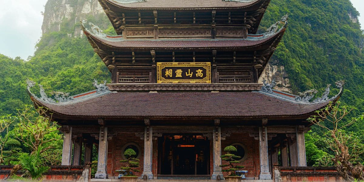 Trinh ancient temples