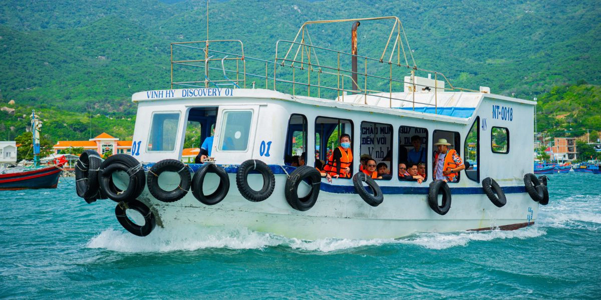 Vinh Hy Bay blue shoreline