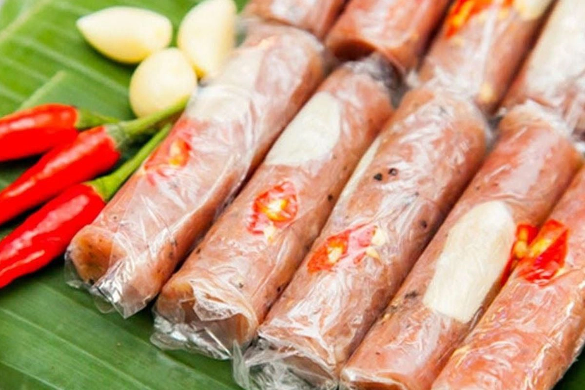 Nem Chua Yen Mac is a traditional Ninh Binh specialty for food lovers 