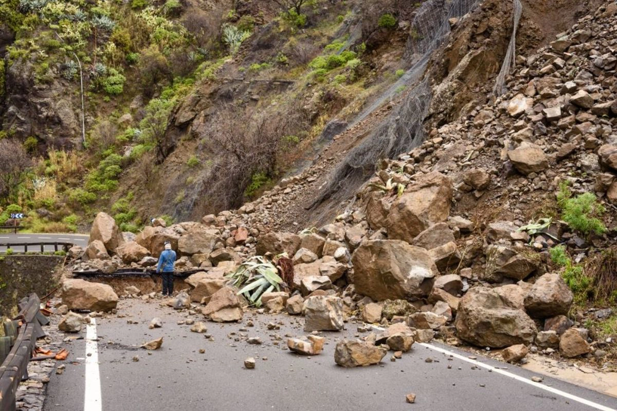 Summer rains make northern mountain roads dangerous