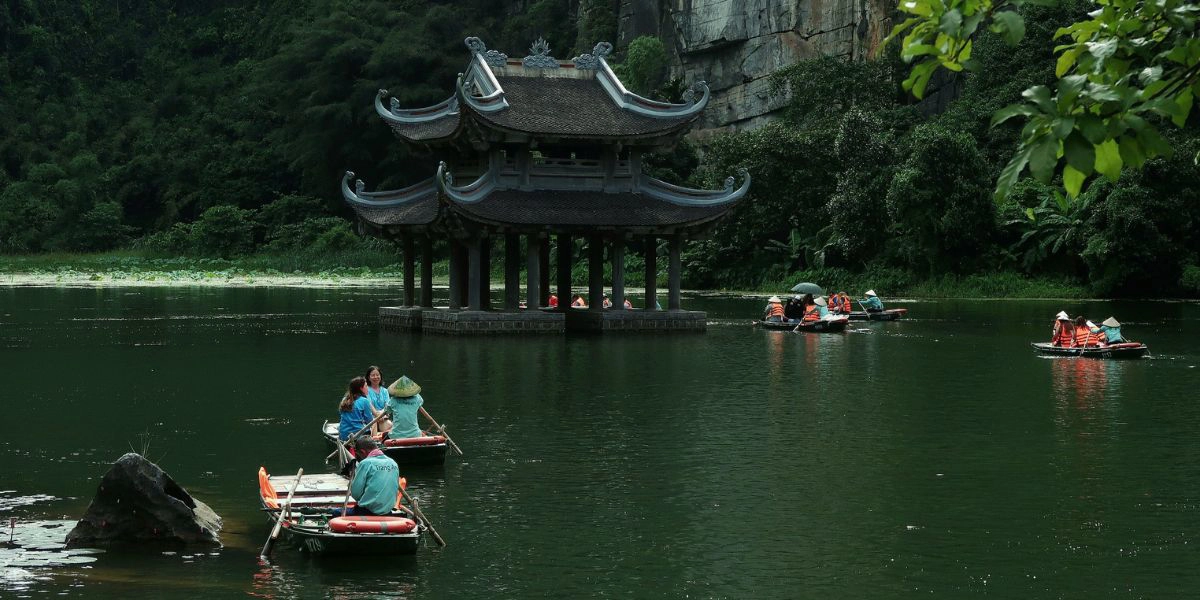 Trang An scenic boat ride