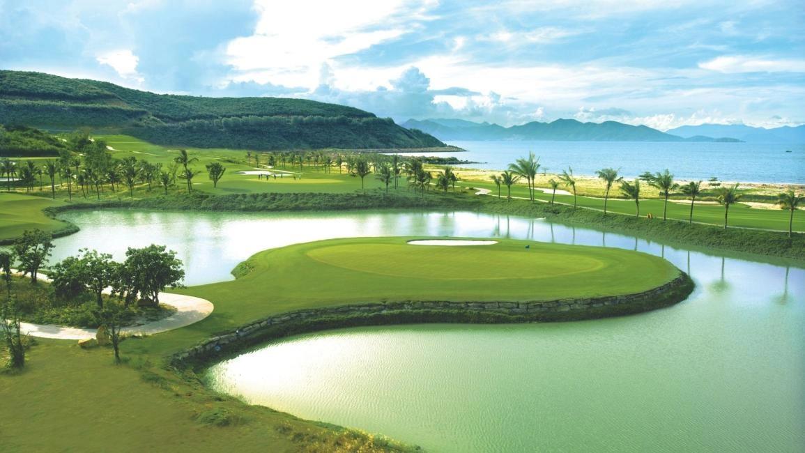 Golf Experience at Vinpearl Golf | Nha Trang