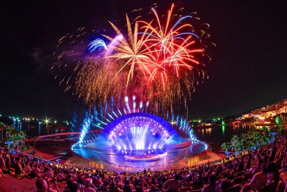 Kiss Of The Sea & Symphony Of The Sea Show Ticket in Phu Quoc