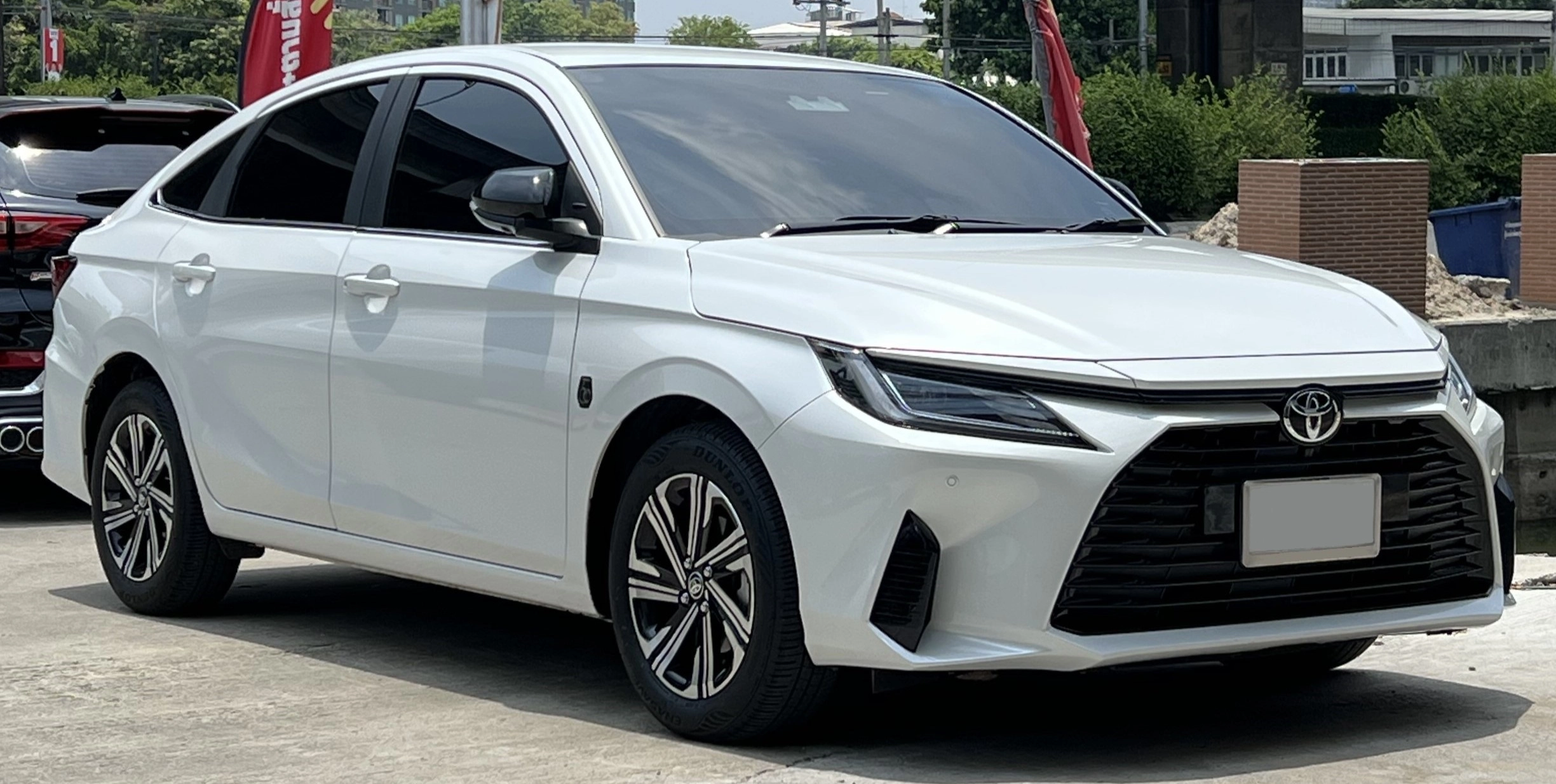 [Exclusive] International Airport Transfer & Departure Lounge Combo | Tan Son Nhat Airport (SGN) 