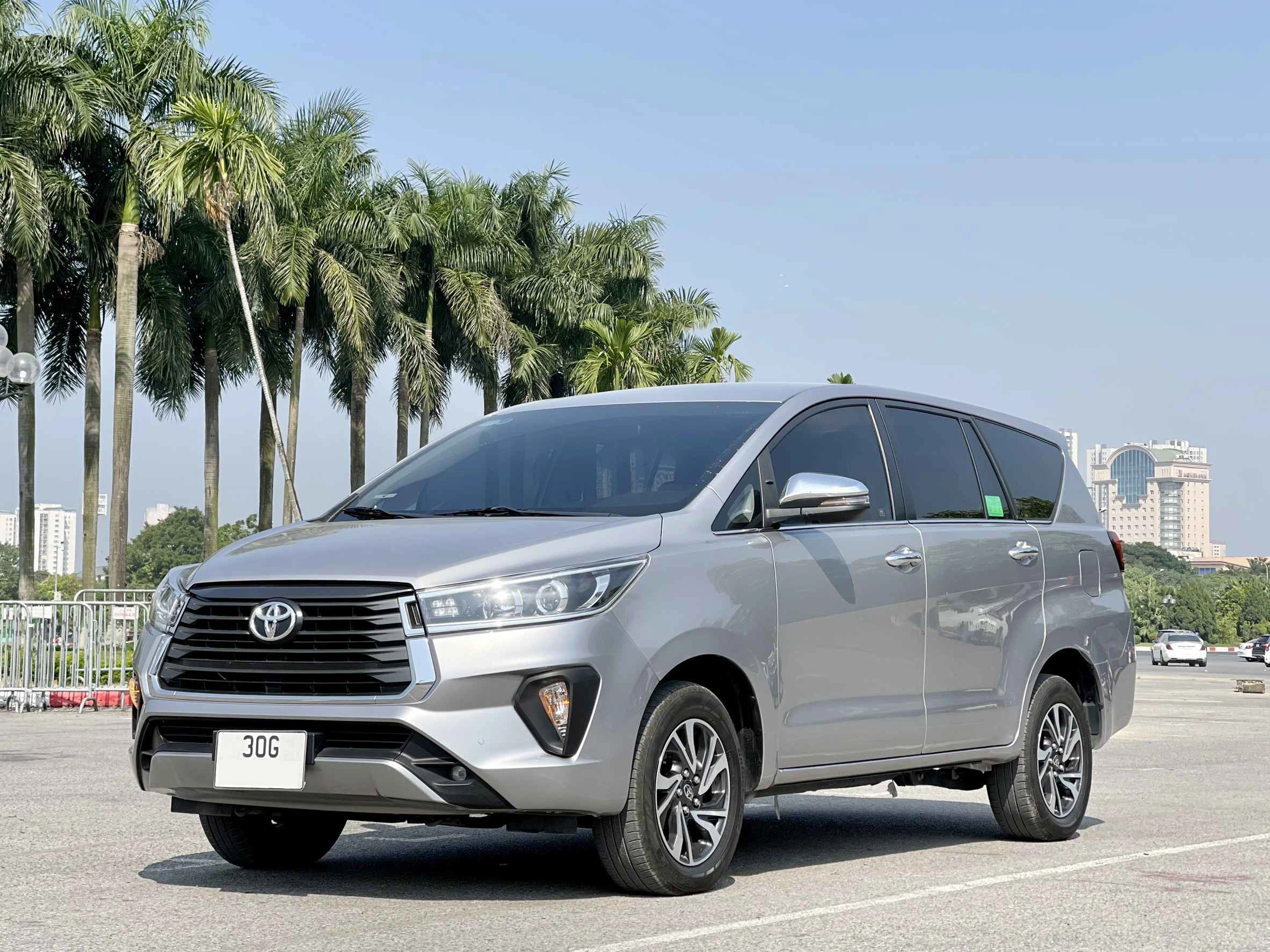 Ha Long City Tour Private Car Charter