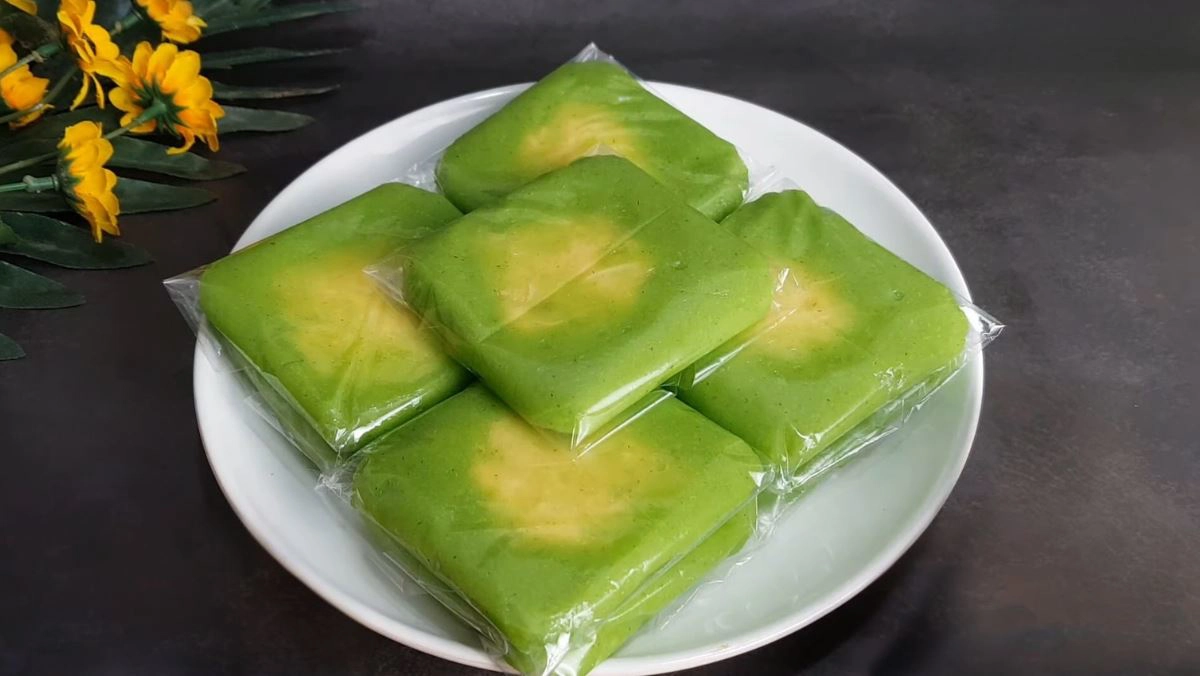 Banh com Ha Noi