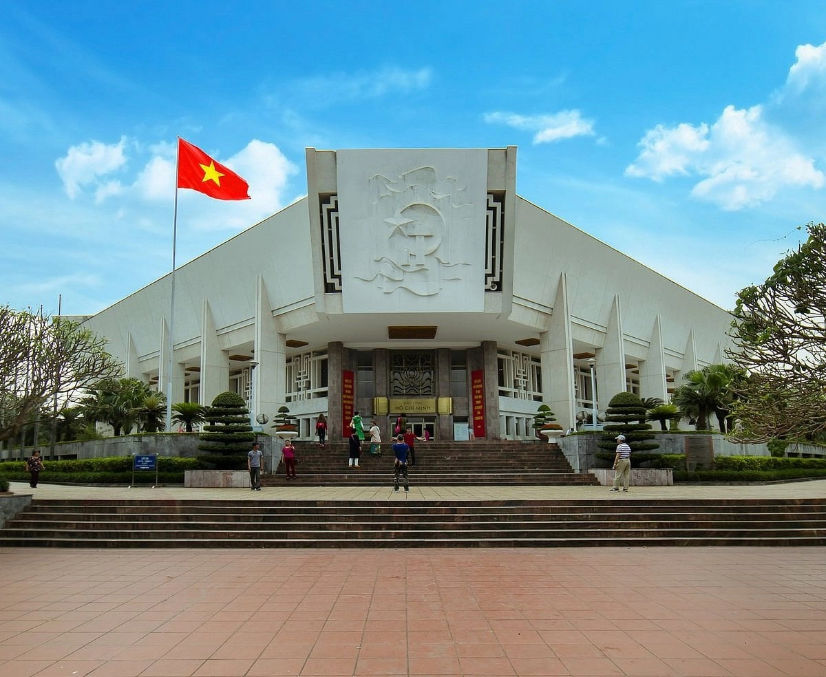 Skip-the-Line Admission Ticket Ho Chi Minh Mausoleum & Museum in Hanoi