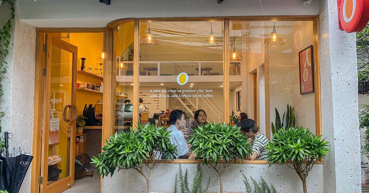 Popular egg coffee cafes in hanoi old quarter