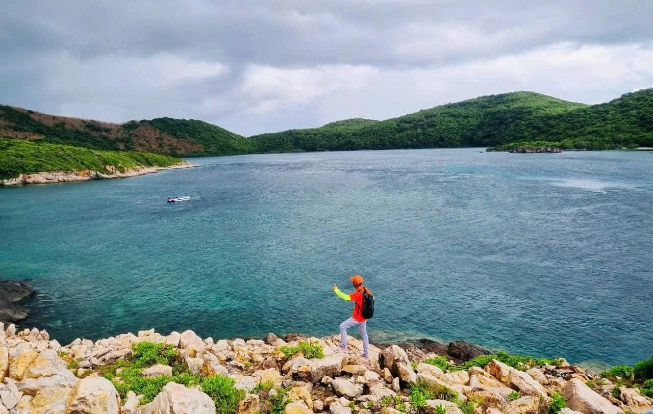 Half-day tour | Dam Tre Bay exploration & Snorkeling tour from Con Dao