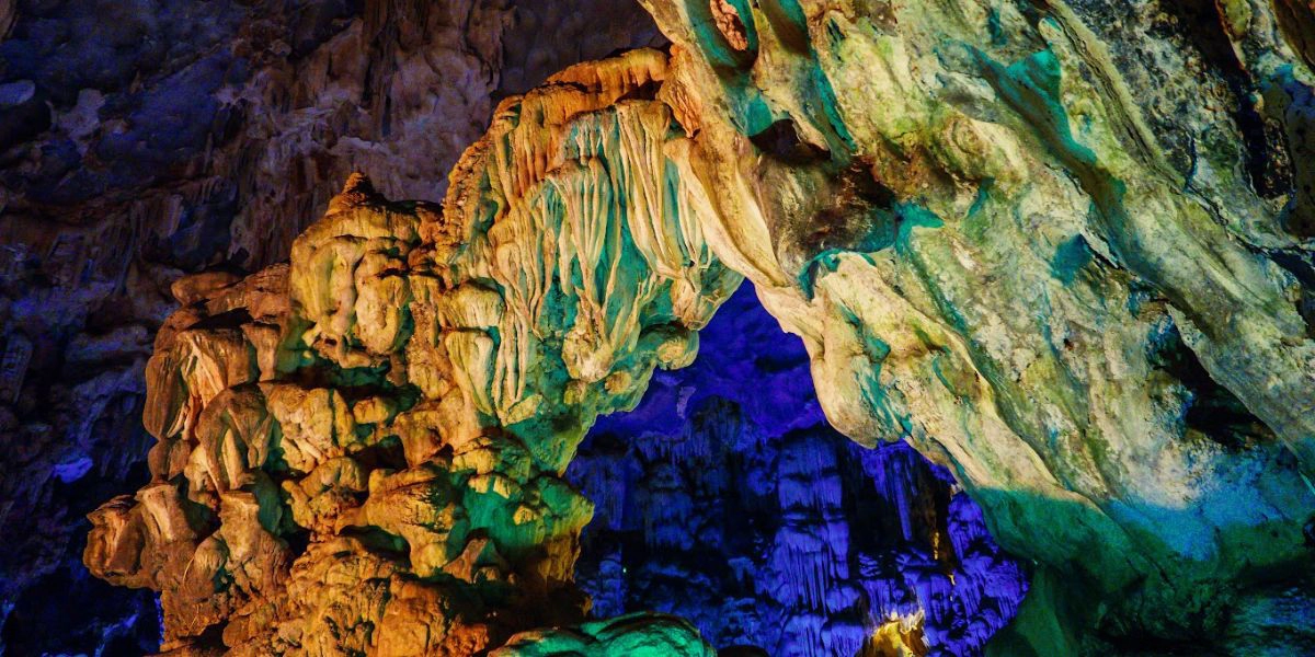 Sung Sot Cave