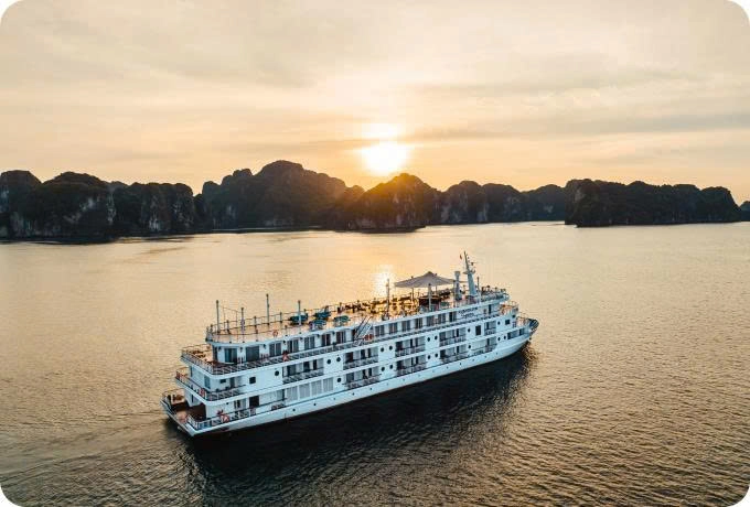 Trải nghiệm ngắm hoàng hôn tại Hạ Long trên Du thuyền 5* Ambassador II kết hợp Bữa tối Á - Âu thượng hạng