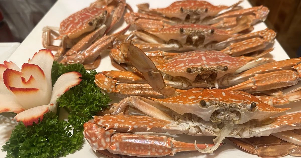 Nha hang ngon hai san fresh seafood hanoi