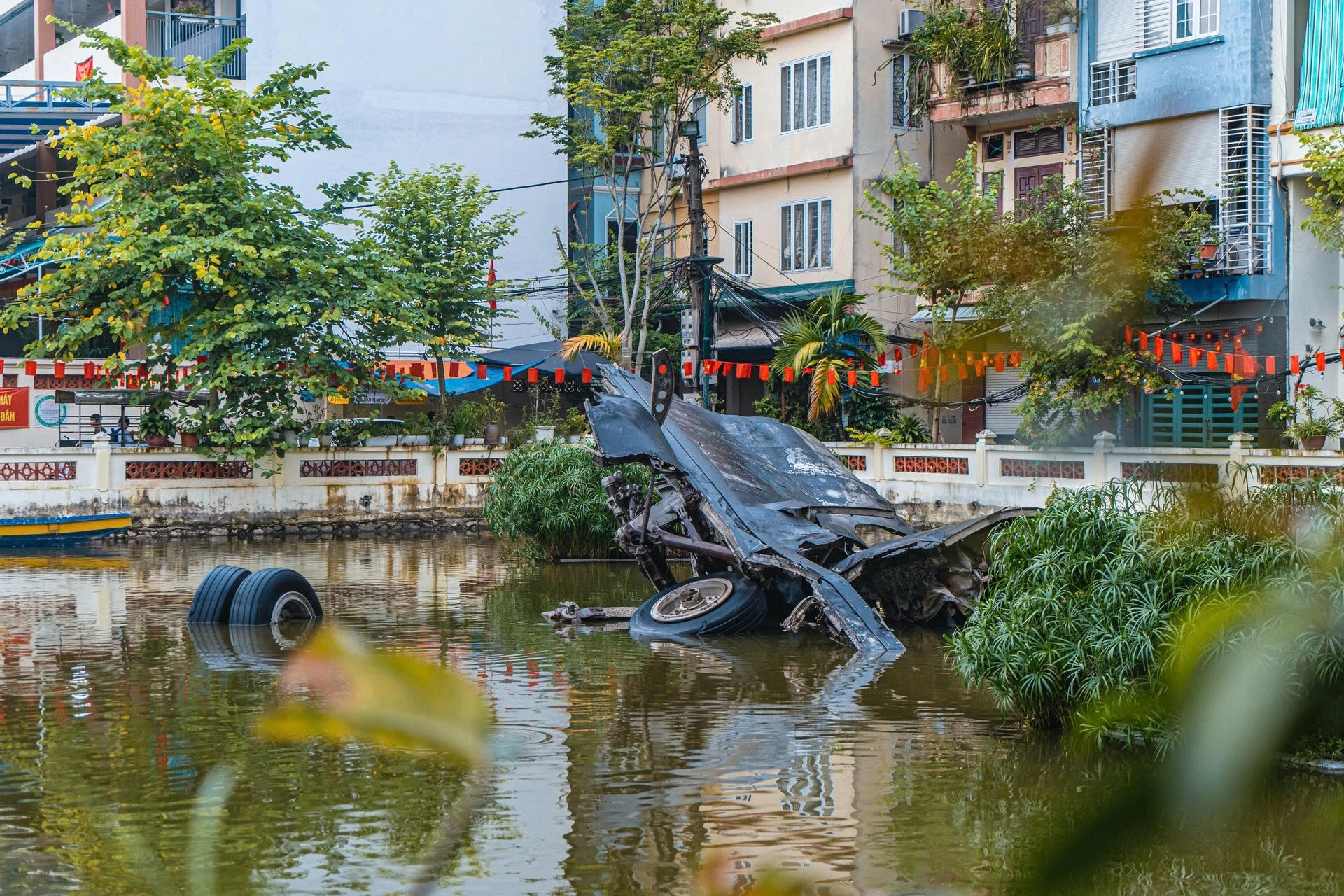 Day Tour | Hanoi Beyond the Landmarks by E-Bike
