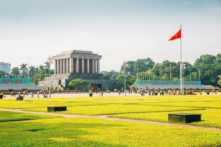 Day Tour | Hanoi After Dark - Ride & Taste by E-Bike