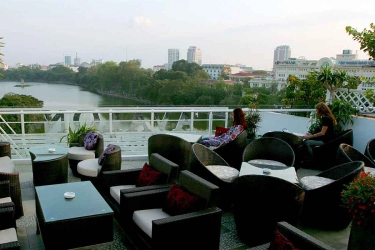 Avalon overlooks Hoan Kiem’s traffic and lakeside bustle