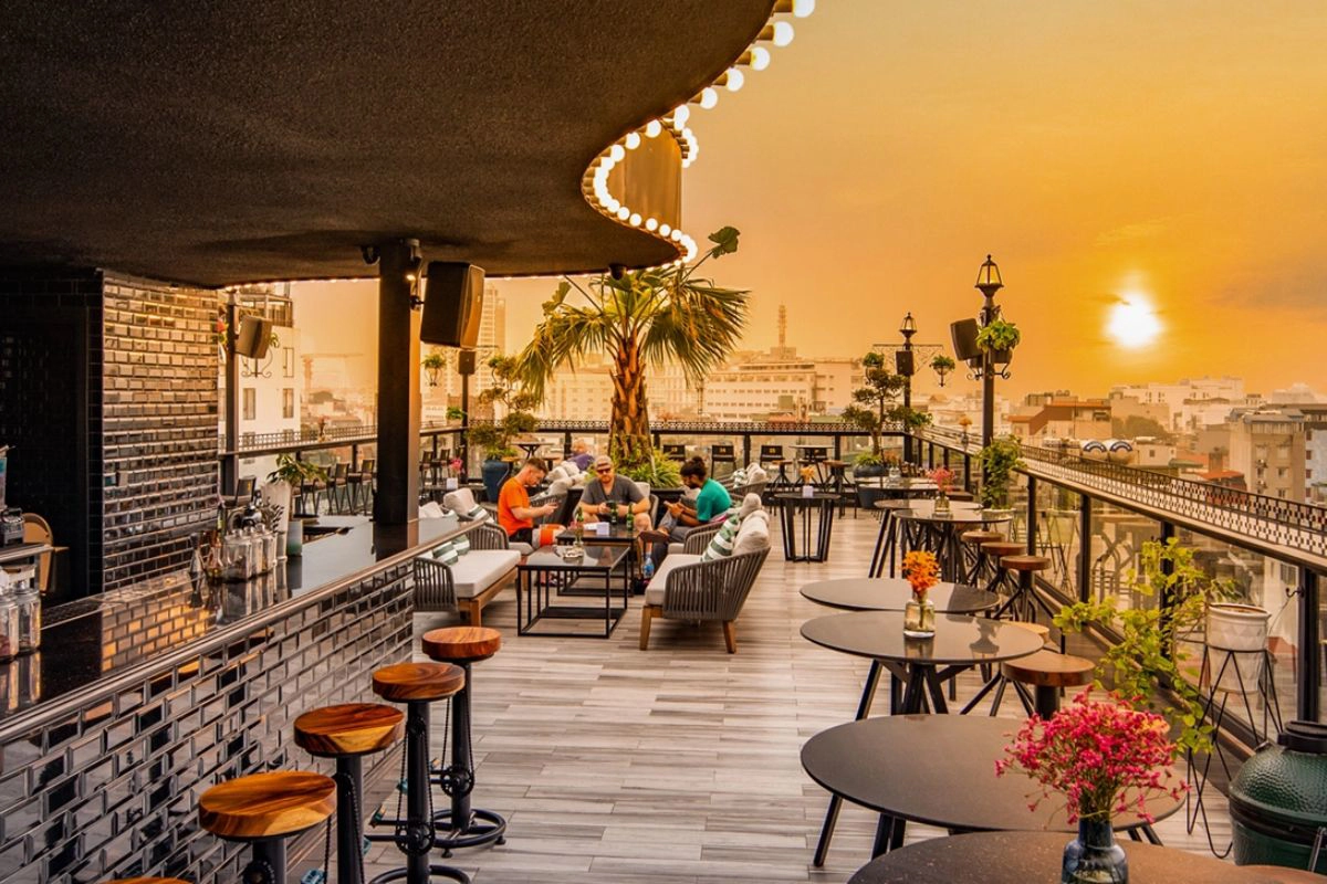 18 Best Rooftop Bars in Hanoi Old Quarter for Spectacular City Views