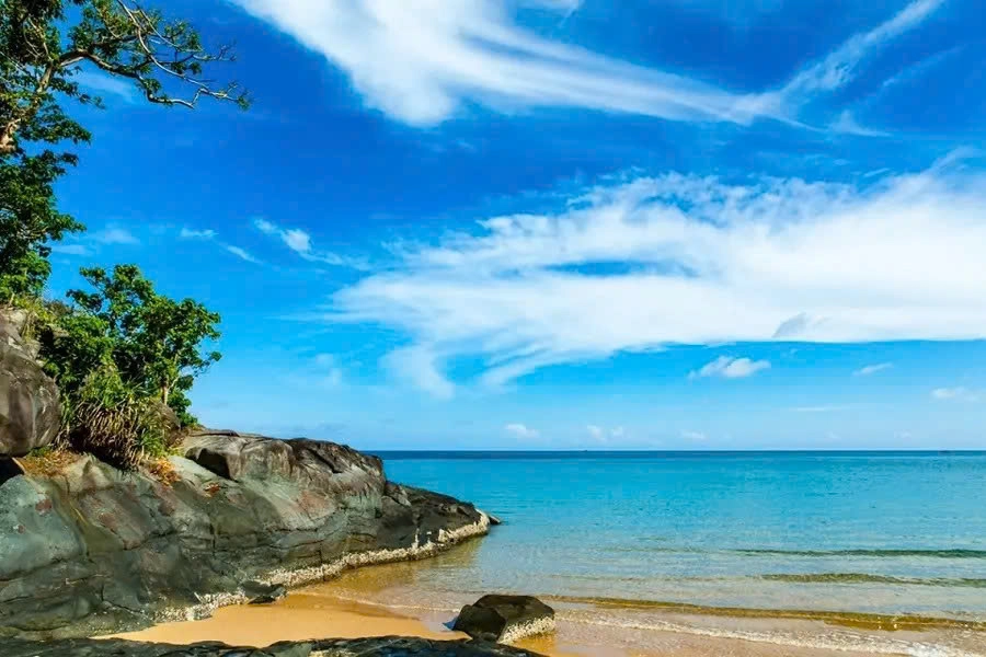 Half-day tour | Snorkeling – Sunset viewing at the sea in Con Dao