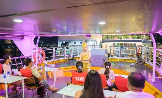 Han River Night Cruises By 7 STARS Cruise | Da Nang, Vietnam