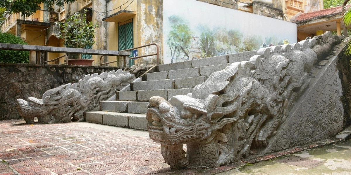 Kinh Thien palace foundation